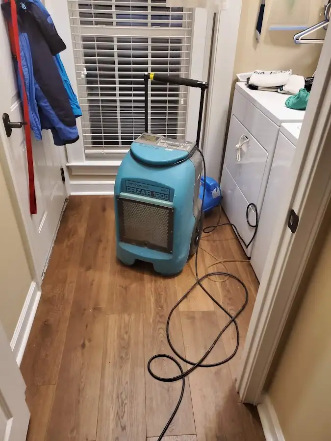 Commercial dehumidifier deployed for Crawl Space Restoration in Maryland Heights